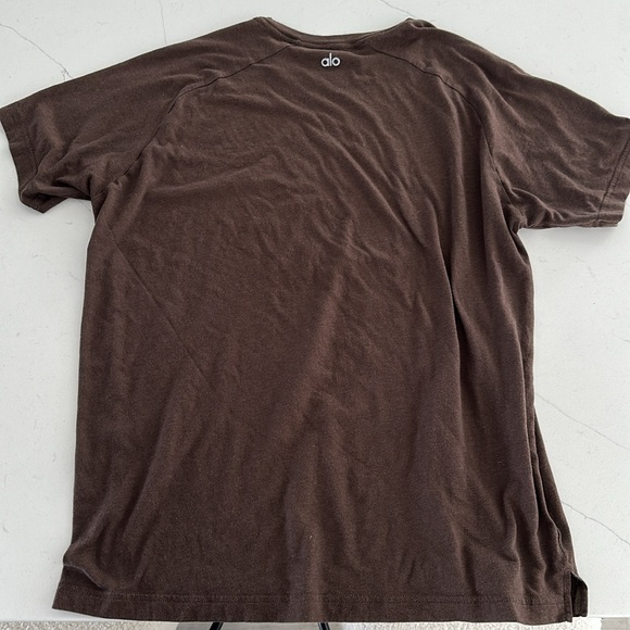 Alo Triumph Raglan Tee - Picture 3 of 4